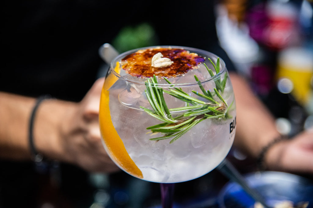 How Many Carbs Are in Vodka? | Tinto Amorio