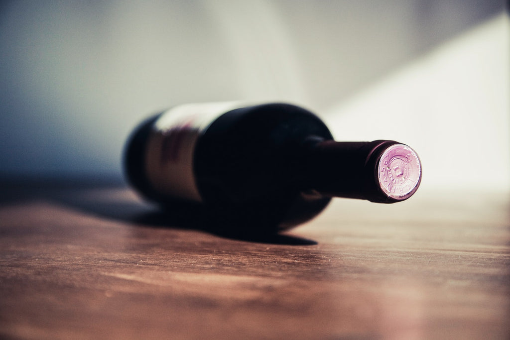 How To Open a Wine Bottle Without a Corkscrew | Tinto Amorio