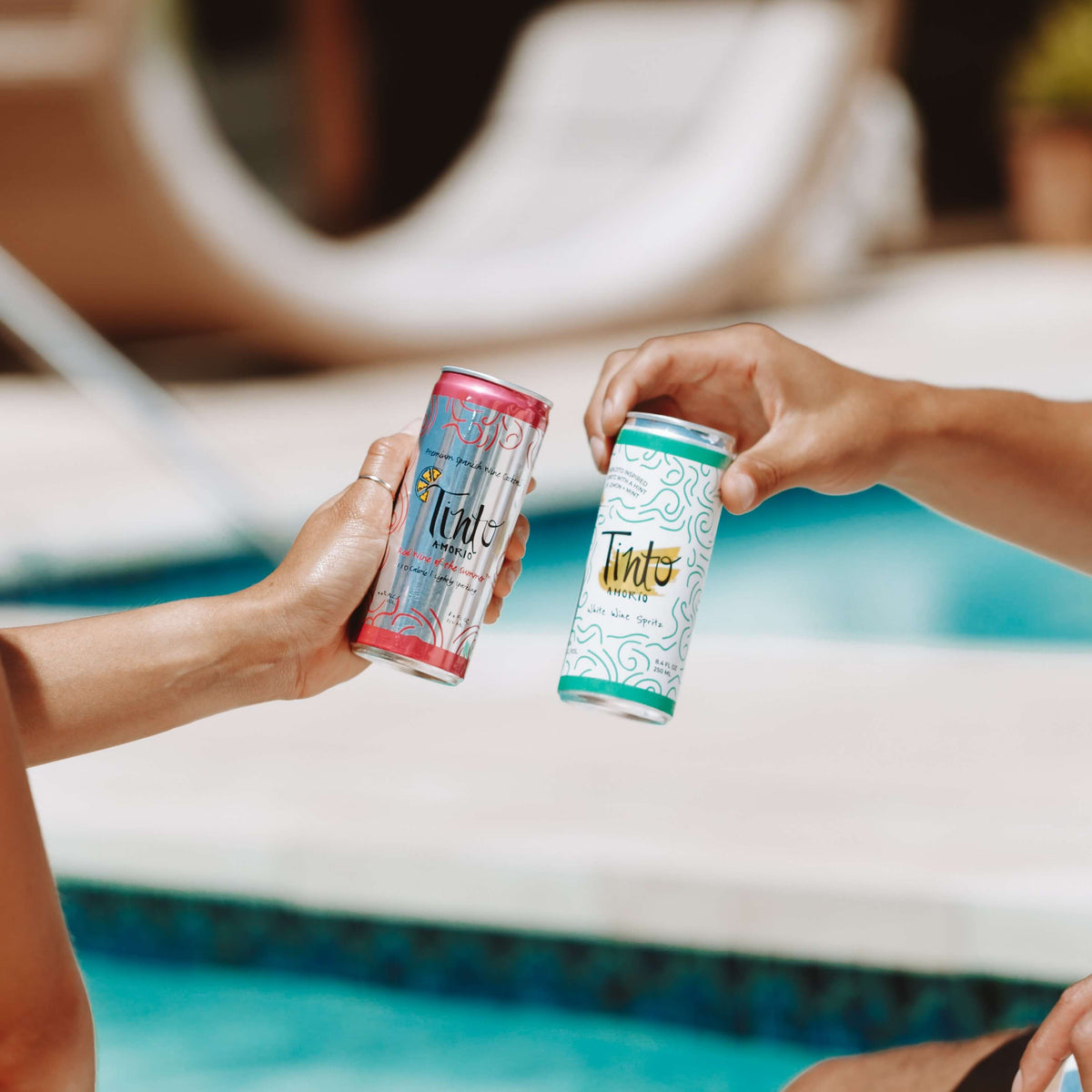 Wine Spritzes at the Pool | Tinto Amorio